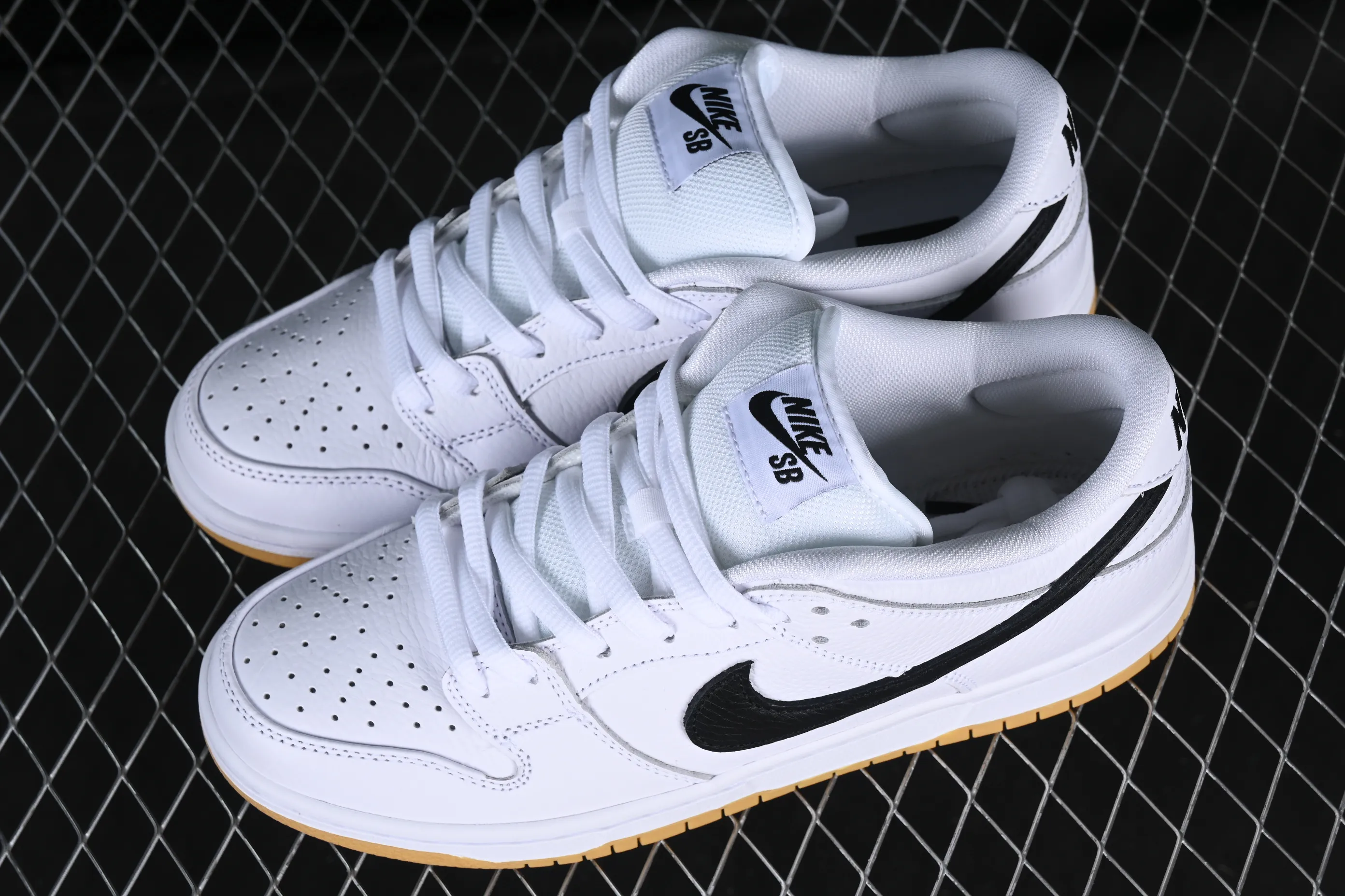 All categories Nk SB Dunk series Nk SB Dunk Low low-top sneakers Nk SB Dunk Low Pro ISO dunk series retro top layer low-top casual sports skateboard shoes CD2563-101